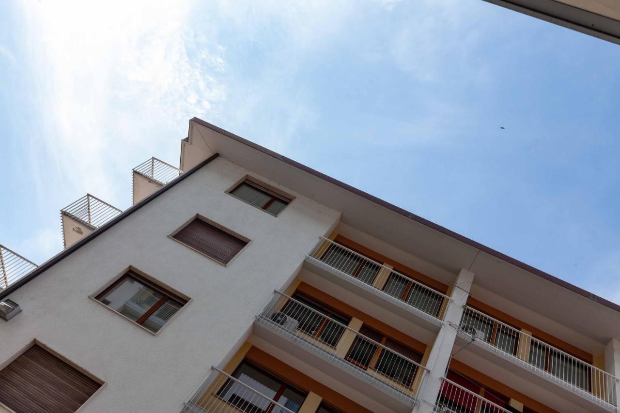 Attico In Centro A Belluno - Marmolada Lejlighed Eksteriør billede